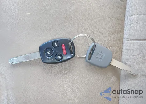 2011 Honda Accord 3.5 Ex-L z USA, uszkodzony, nr VIN 1HGCP3F85BA021206